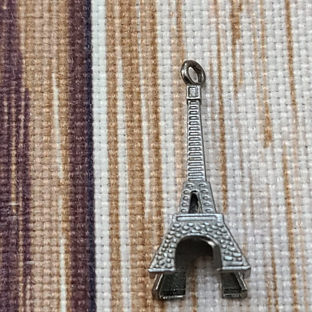 Miniature Eiffel Tower Pendant Necklace Charm Bronze Color.